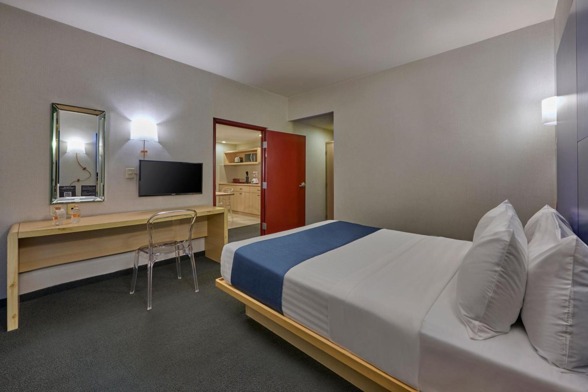 City Express Plus By Marriott Ciudad De Mexico Reforma El Angel Exterior photo
